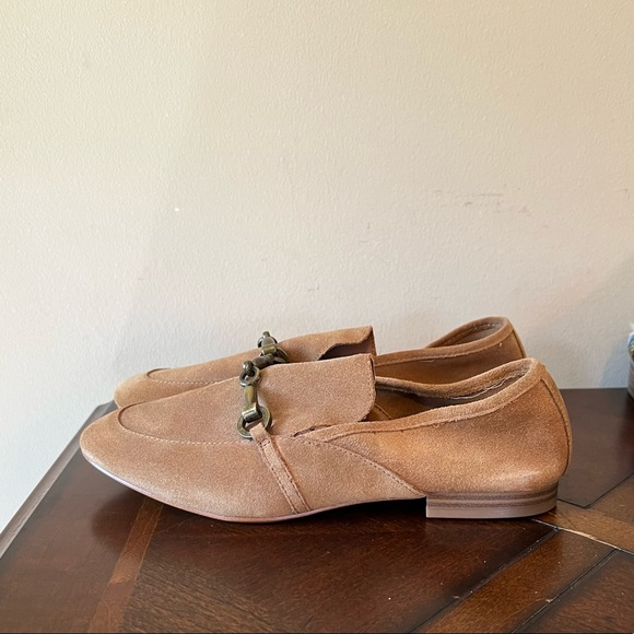 Lord & Taylor 424 Fifth Gabby Tan Suede Leather Loafers Horsebit Slipon 6/36 - Picture 4 of 15